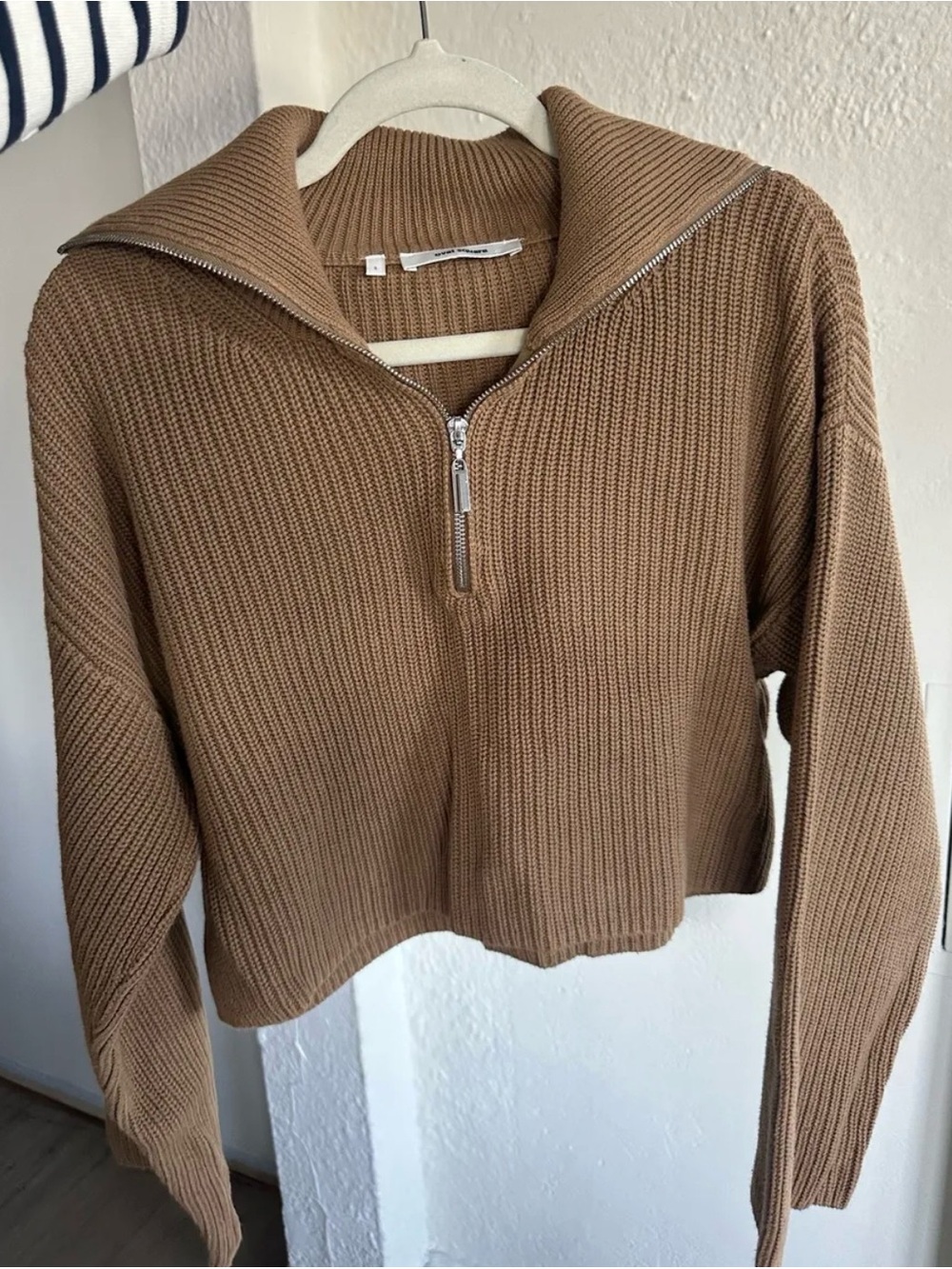 Oval Squate Cropped Ribbed Half-Zip Turtleneck Sweater - Brown